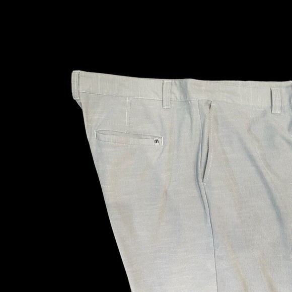 TRAVIS MATHEW Men’s Size 40 Gray Stripe‎ Lightweight Performance Stretch Shorts - Picture 4 of 10